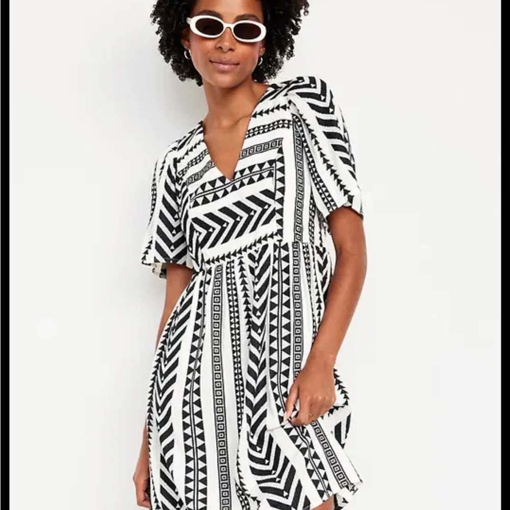 Old Navy White and Black Mini Dress